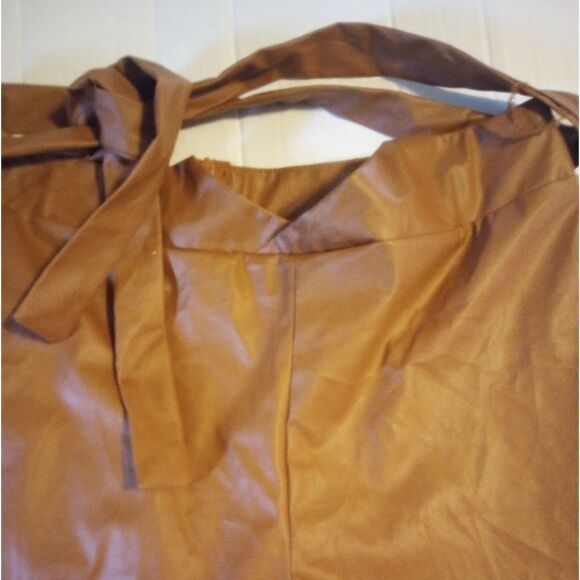 Chicme faux leather camel color pants with belt and zipper closure - Picture 11 of 11